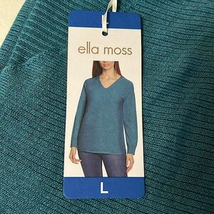 NWT Ella moss women’s long sleeve v-neck sweater